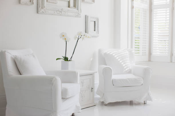 A Serene All-Linen Living Room Look